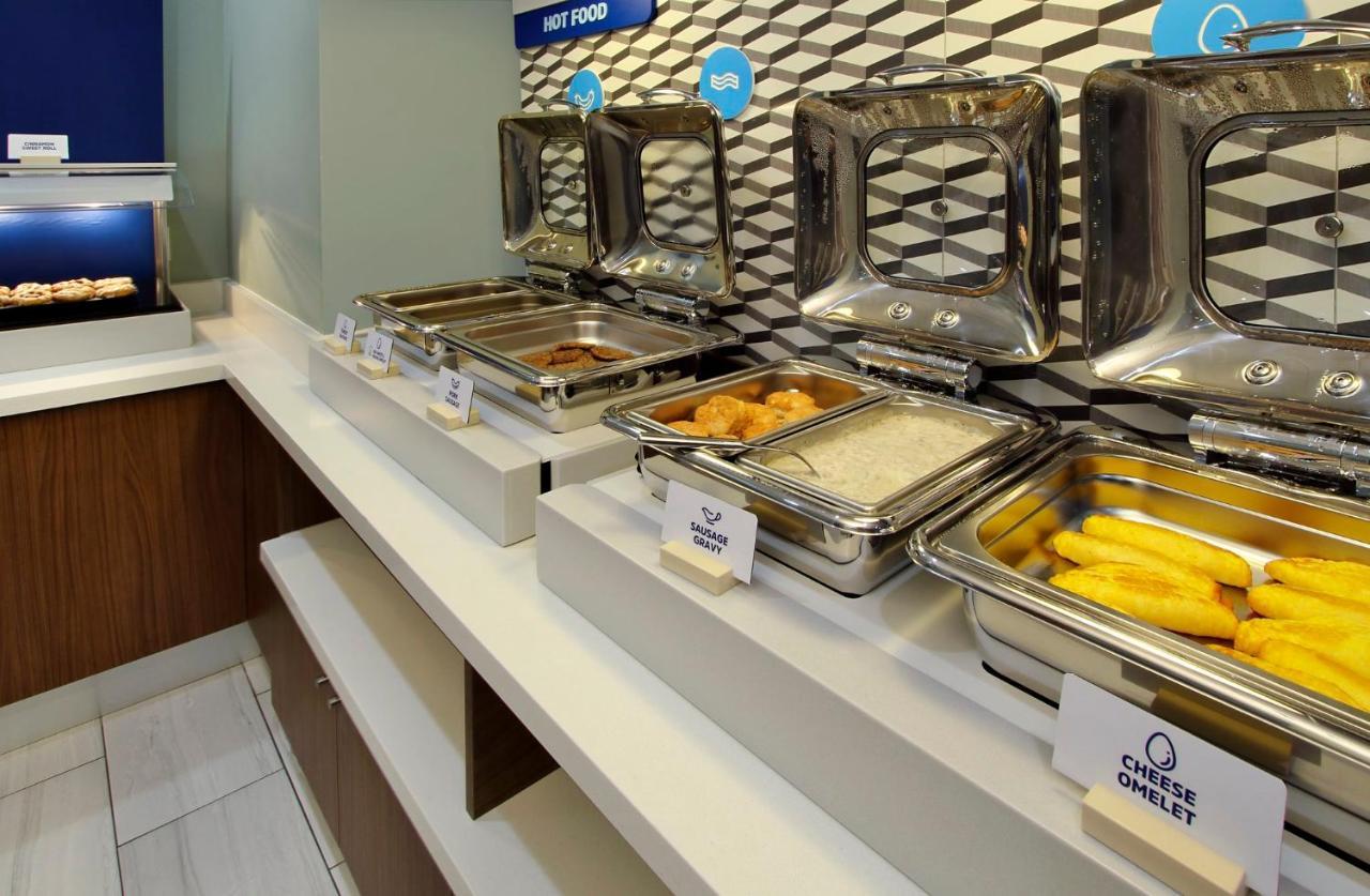 Holiday Inn Express & Suites - Hawaiian Gardens By Ihg Eksteriør billede