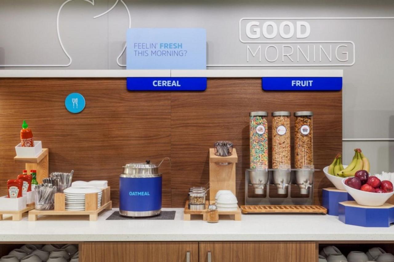 Holiday Inn Express & Suites - Hawaiian Gardens By Ihg Eksteriør billede
