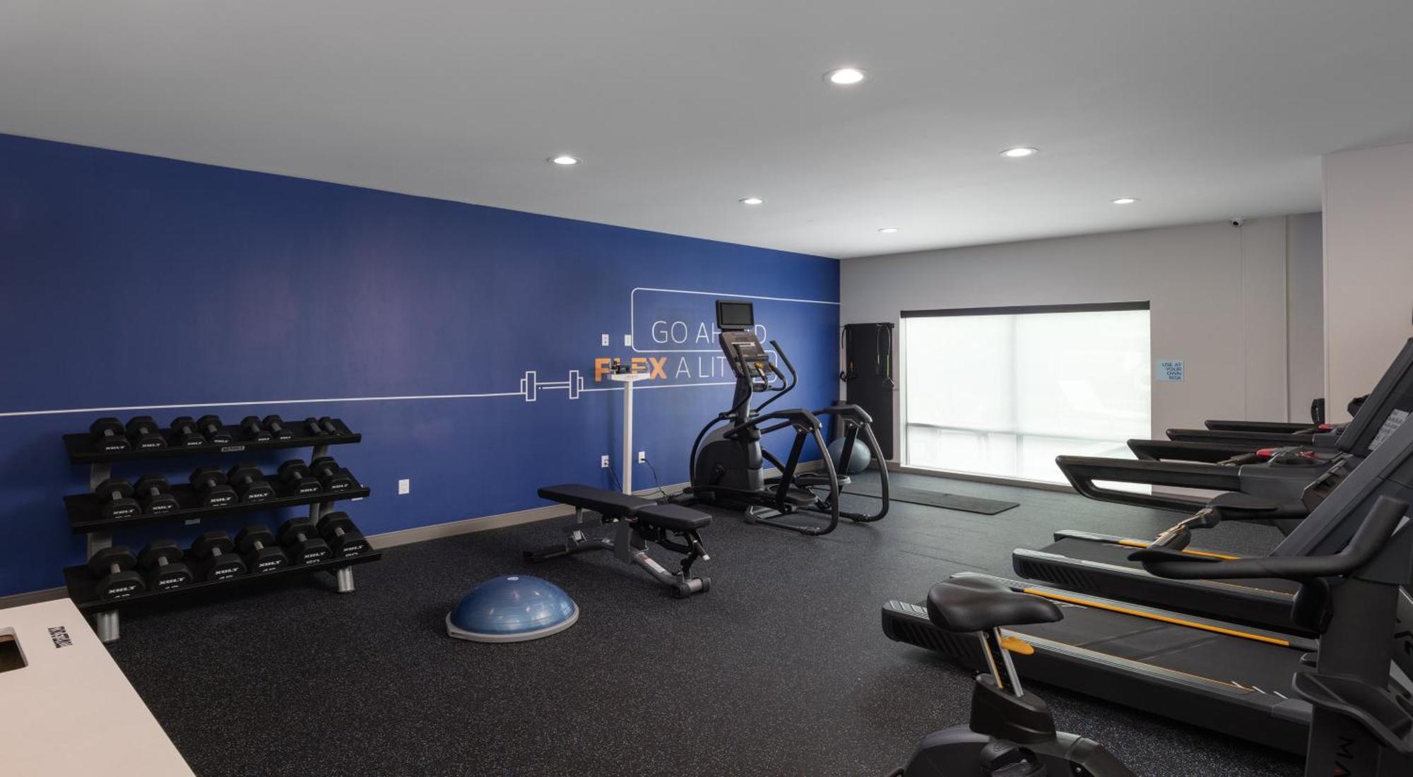 Holiday Inn Express & Suites - Hawaiian Gardens By Ihg Eksteriør billede