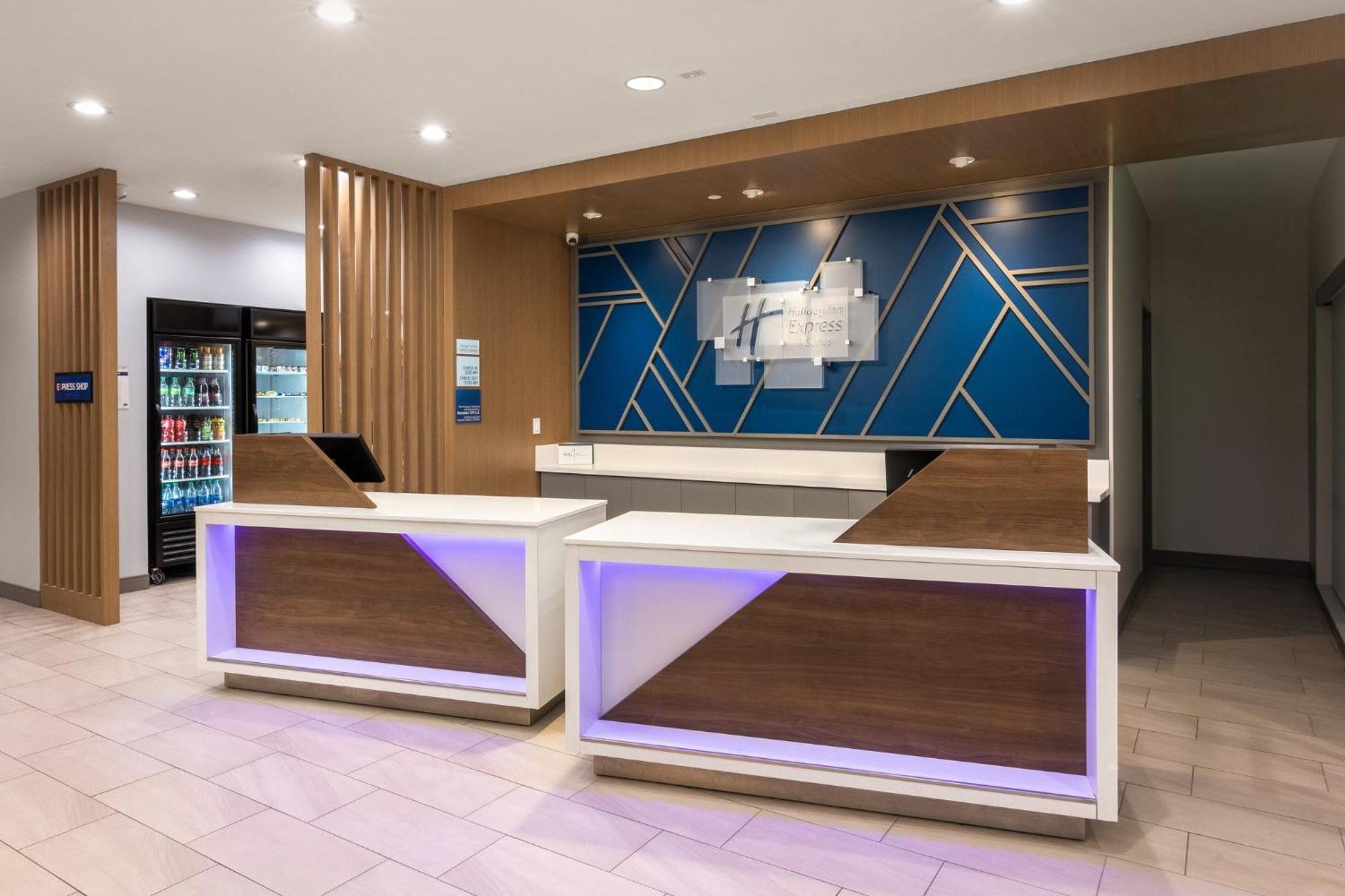 Holiday Inn Express & Suites - Hawaiian Gardens By Ihg Eksteriør billede