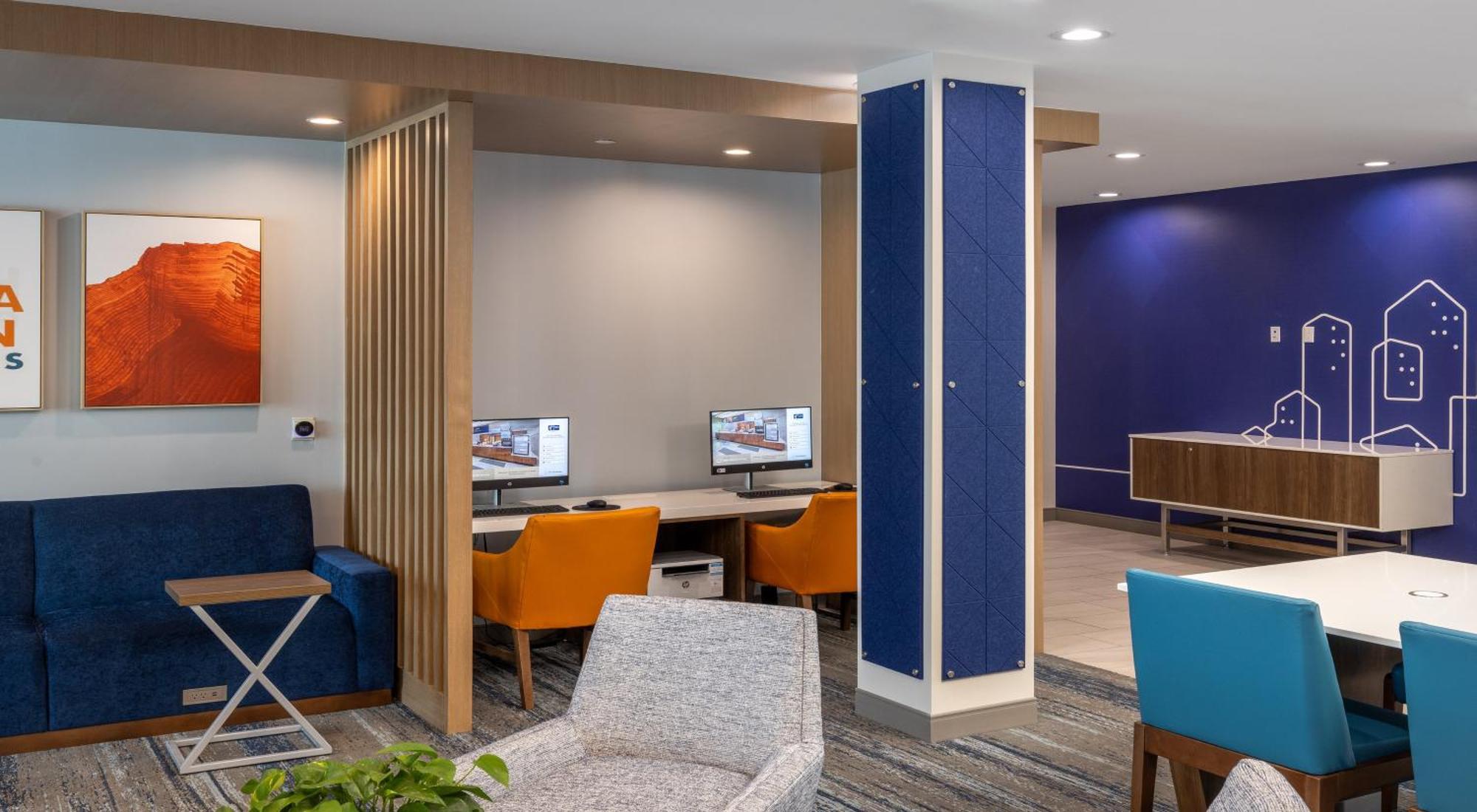 Holiday Inn Express & Suites - Hawaiian Gardens By Ihg Eksteriør billede