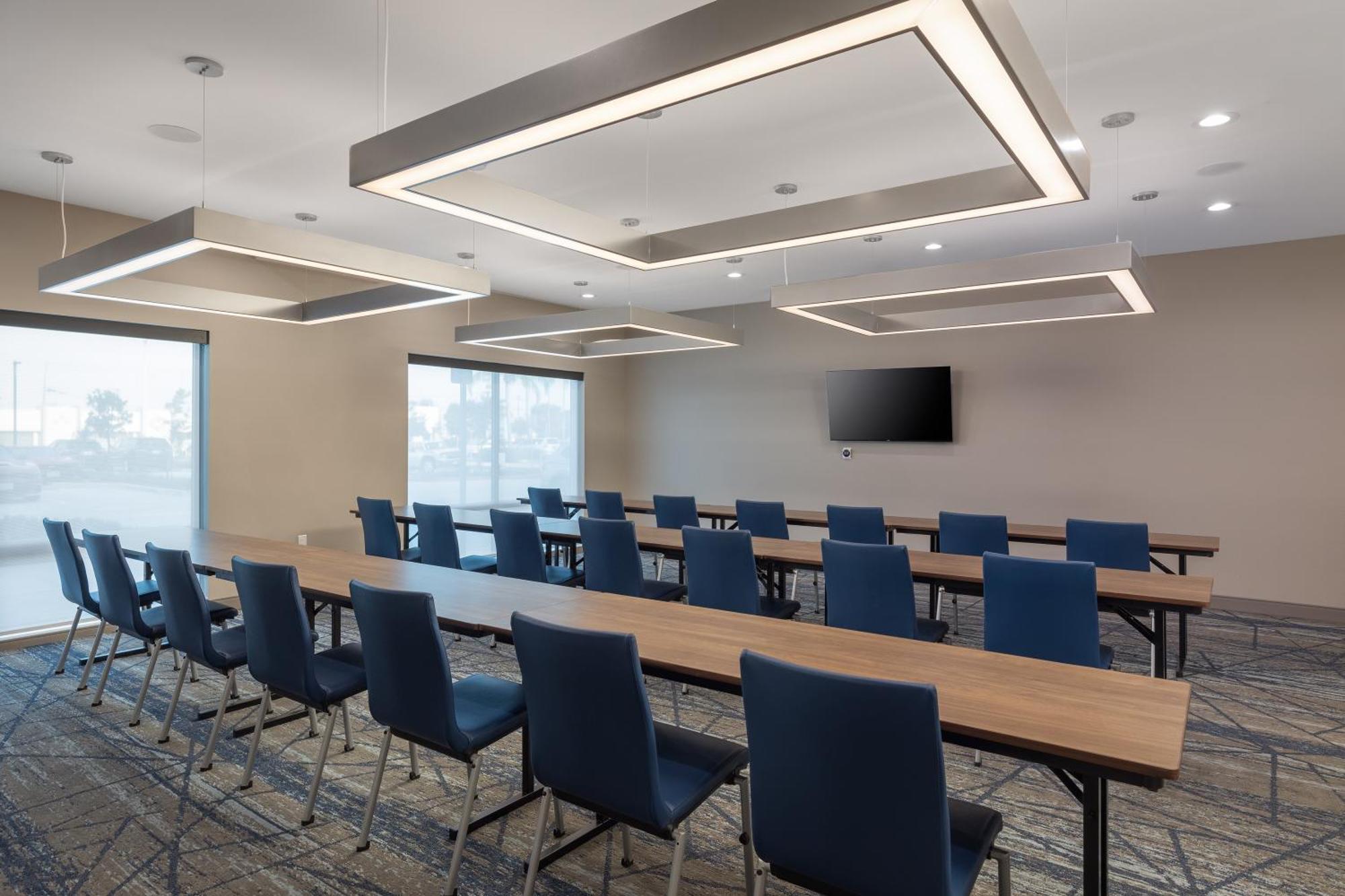 Holiday Inn Express & Suites - Hawaiian Gardens By Ihg Eksteriør billede